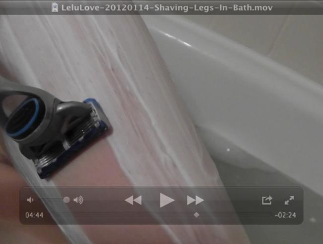 LeluLove Porno Video: Shaving Legs In Bath